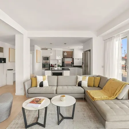 Ref 1493 - -city Center Banane District Appartement Cannes