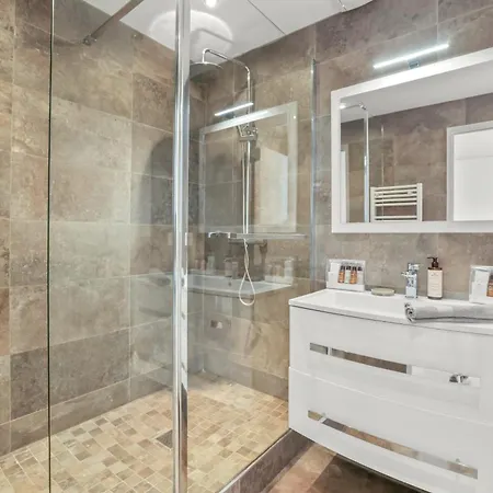 Ref 1493 - -city Center Banane District Cannes