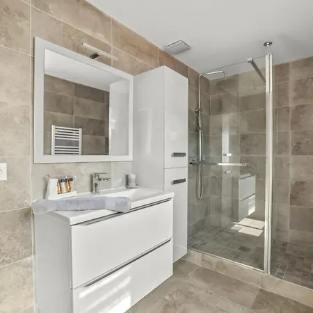 Apartment Ref 1493 - -city Center Banane District Cannes