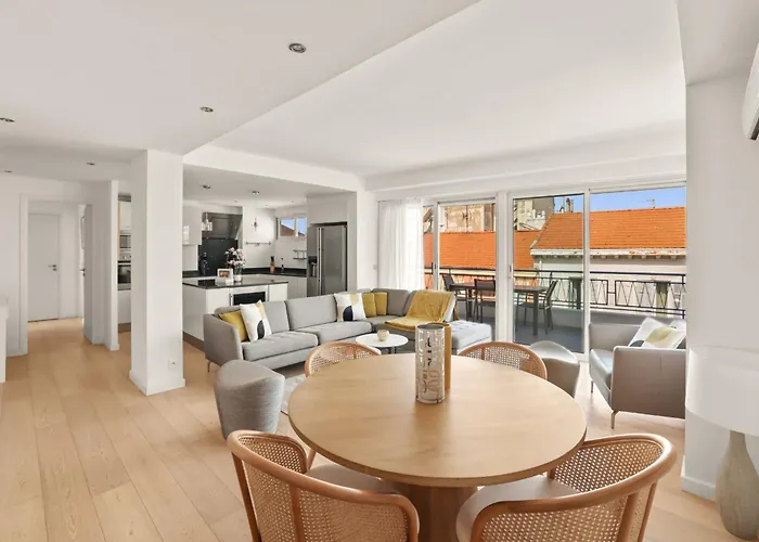 Ref 1493 - -city Center Banane District * Cannes