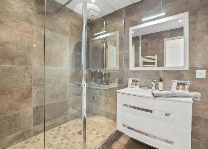 Ref 1493 - -city Center Banane District Cannes