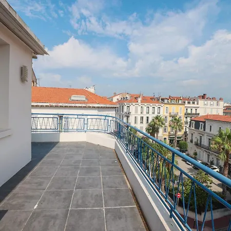 Ref 1493 - -city Center Banane District Apartmán