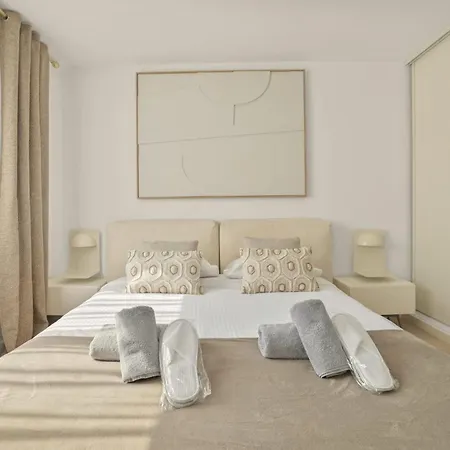 Ref 1493 - -city Center Banane District Apartmán *